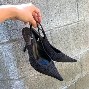 Vintage Fendi slingback heels size 6 in black